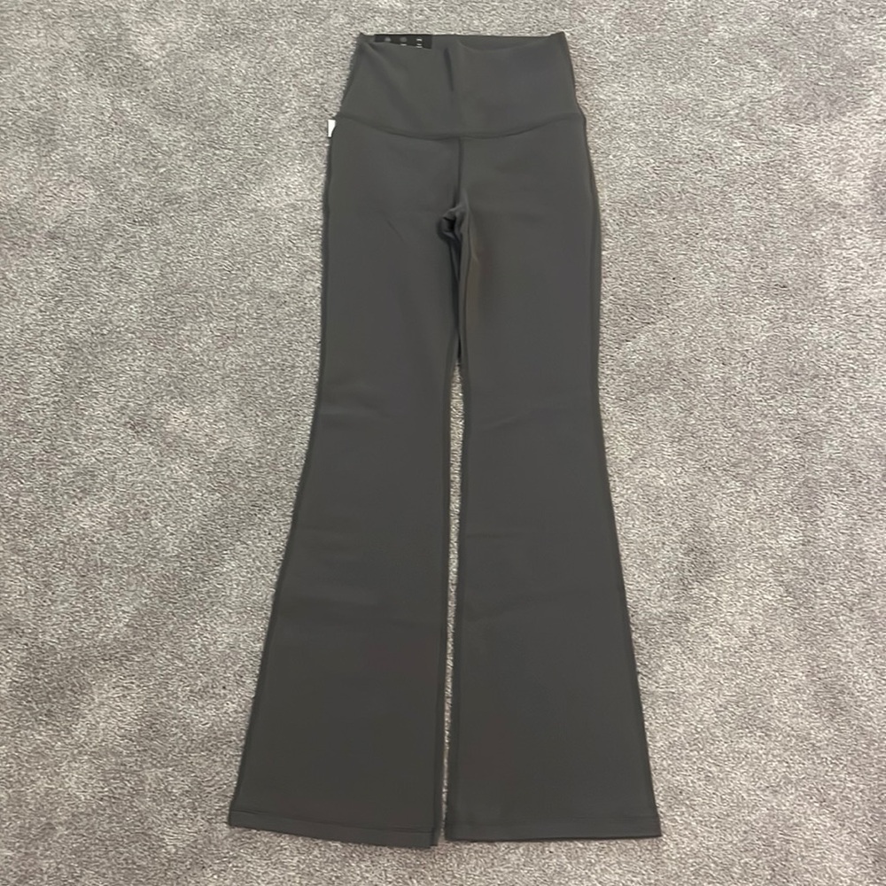 Aritzia TNA Gray High Rise Flare Leggings